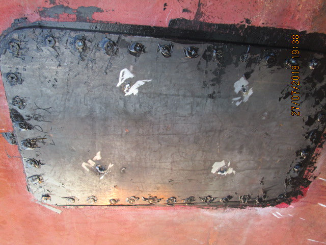 Аварийный ремонт повреждения топливного танка на контейнеровозе 
