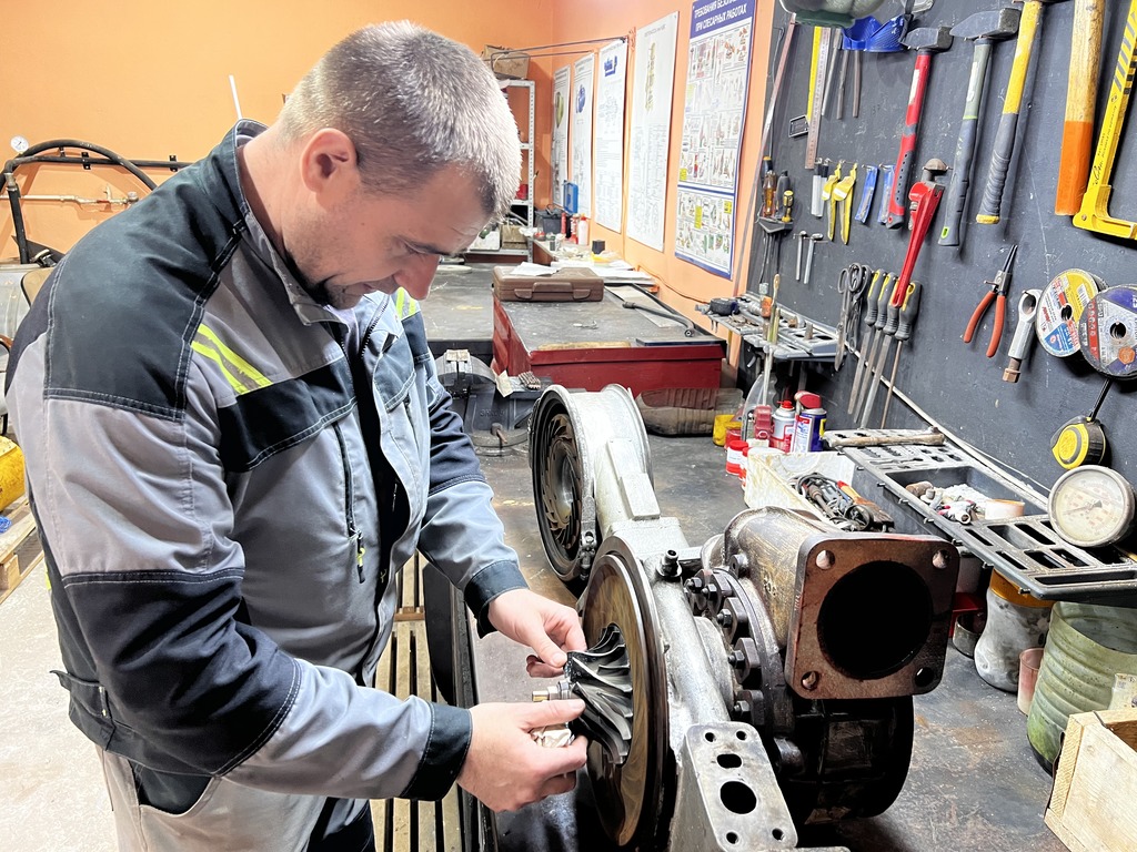 Repair of Turbochargers in port of Novorossiysk (Russia, Black sea)