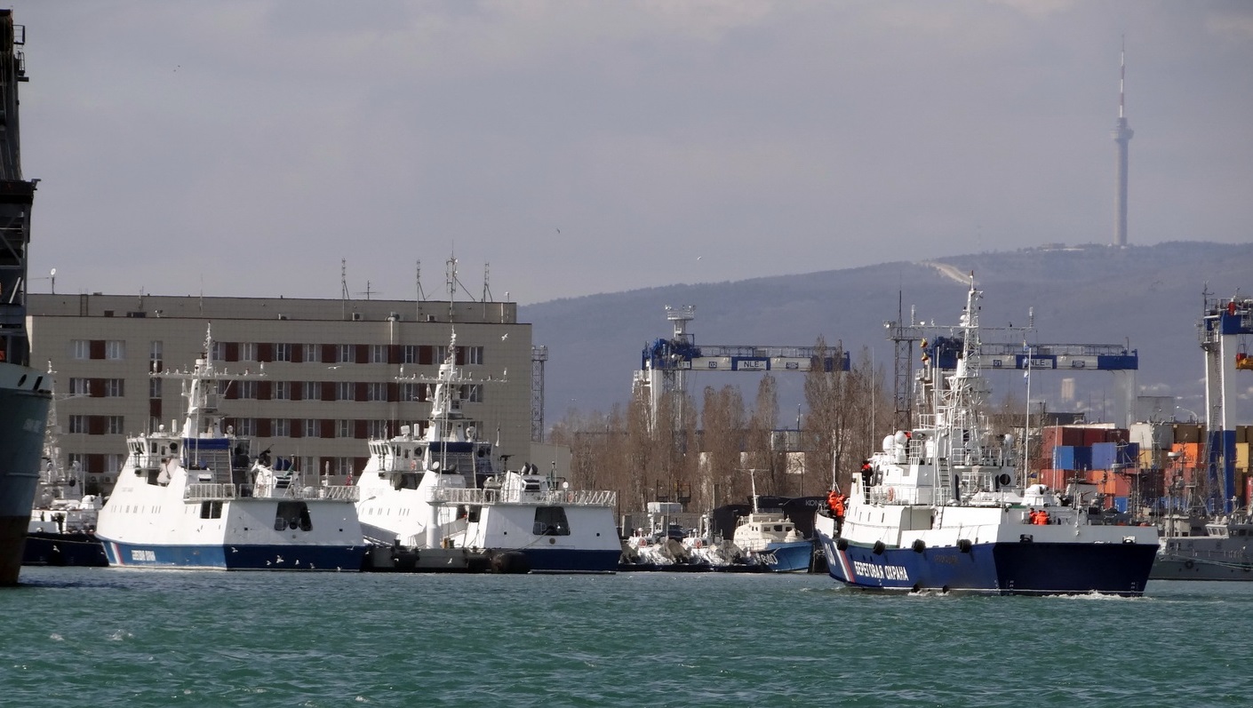 Пограничные корабли в Новороссийске
